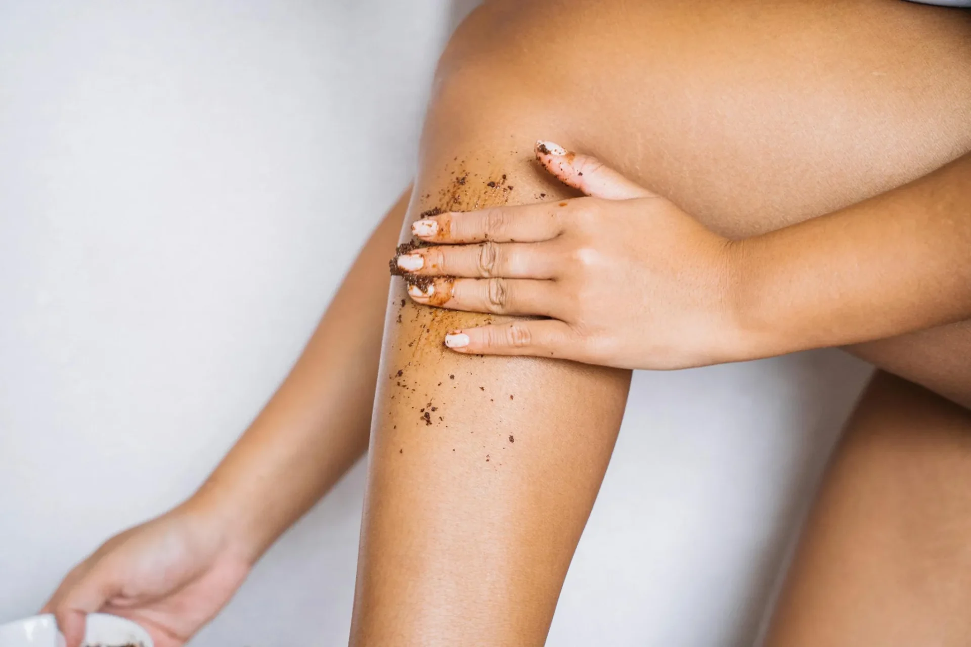 Herbs For Swollen Legs and Feet – 5 Herbs Essential Benefits to Legs and FeetReviewed by Brianna Scott - Lifestyle Health Reviewer Herbs For Swollen Legs and Feet – 5 Herbs Essential Benefits to Legs and FeetReviewed by Brianna Scott - Lifestyle Health Reviewer
