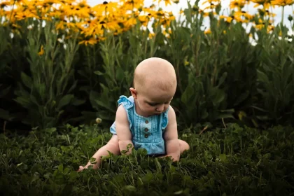 How to get young kids hooked on gardening for the holidays