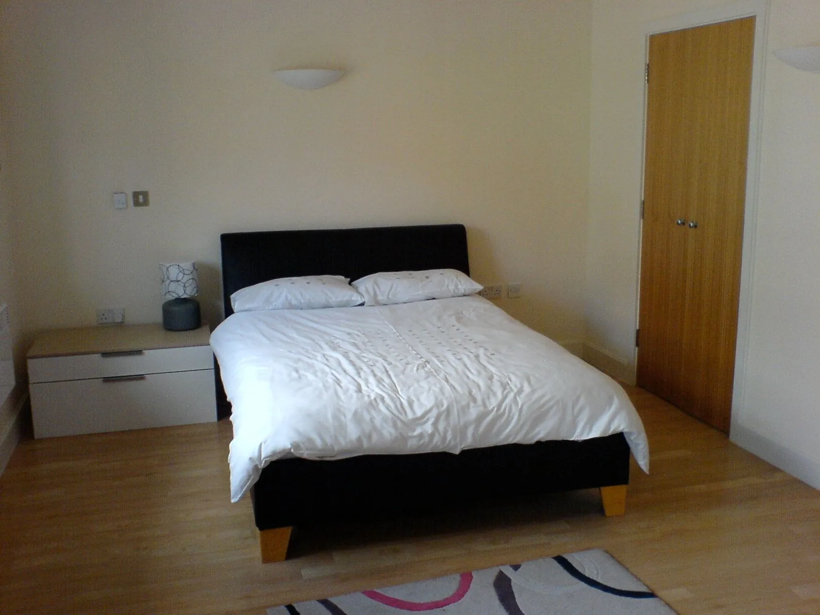 How to Make Your Bed Look Like It’s FloatingReviewed by Sophie Turner - Home Styling Reviewer