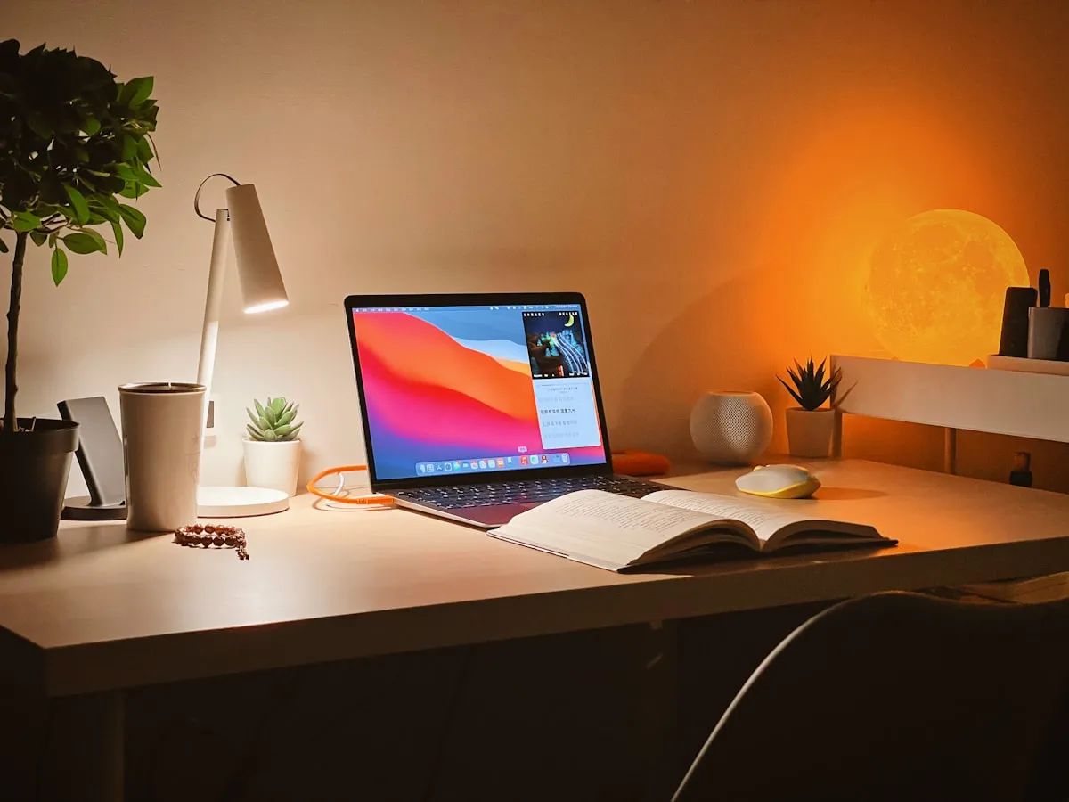 Install This Update to Keep Your MacBook Battery From Dying OvernightReviewed by Evan Brooks - Tech Workflow Reviewer Install This Update to Keep Your MacBook Battery From Dying OvernightReviewed by Evan Brooks - Tech Workflow Reviewer