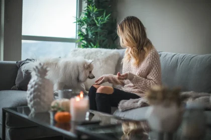 Should an Owner Stay in the Room When Putting a Dog Down?