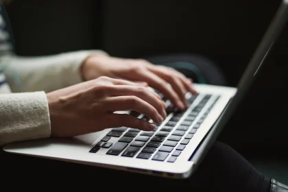 How To Protect a Laptop from Fluid Hurt?