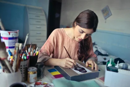 How Low Funding Small Enterprises Can Succeed Online