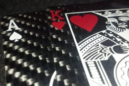 Top Poker Card Gadget You Like to Play With Friends