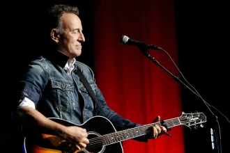 Bruce Springsteen Addresses Depression, Mental Breakdowns