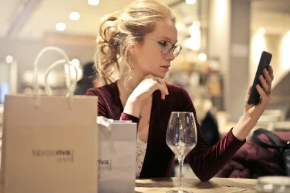 How Does Smartphone Addiction Result in Depression?