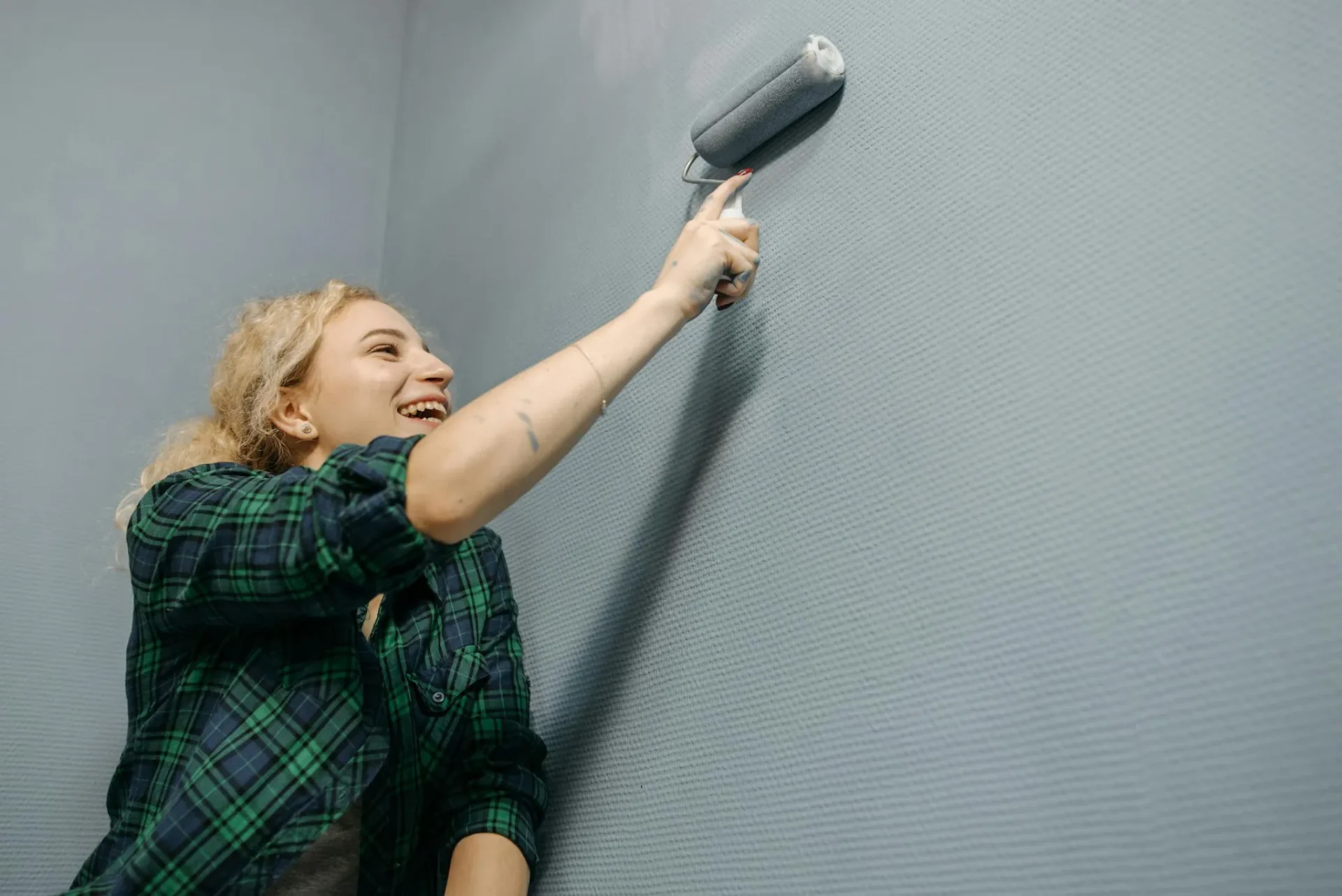 Find the Perfect Accent Wall Shade Color (in 5 Minutes)