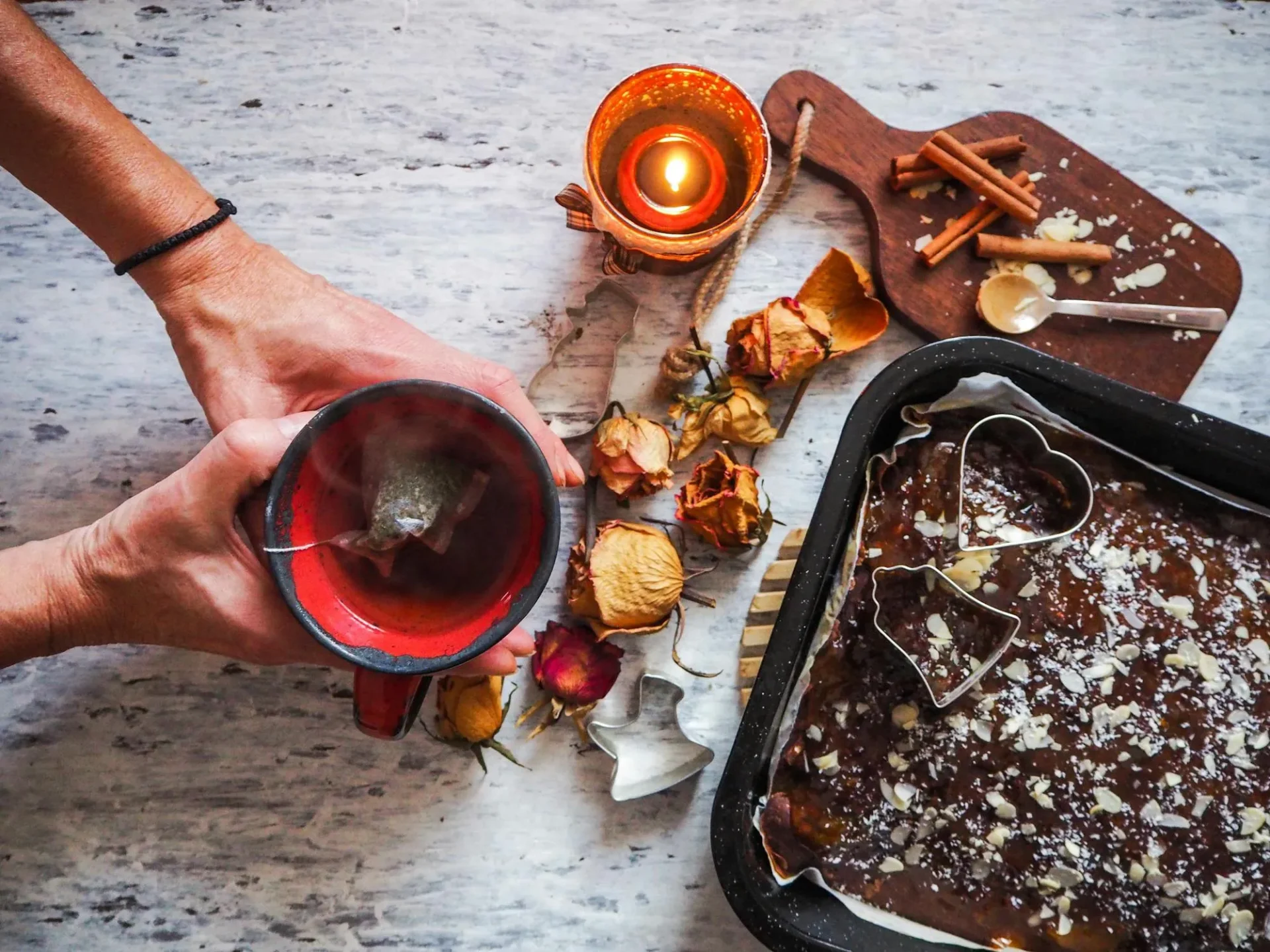 How to Eat Fudgy Brownie CookiesReviewed by Elena Brooks - Food Prep Reviewer